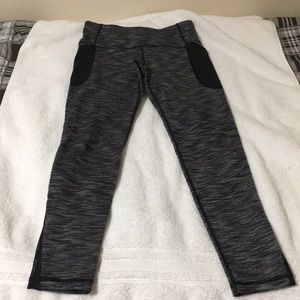 Victoria’s sport leggings size small